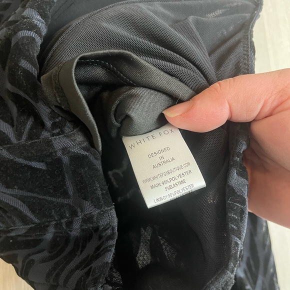 Stylish Black Patterned‎ Women's Top - Picture 4 of 7